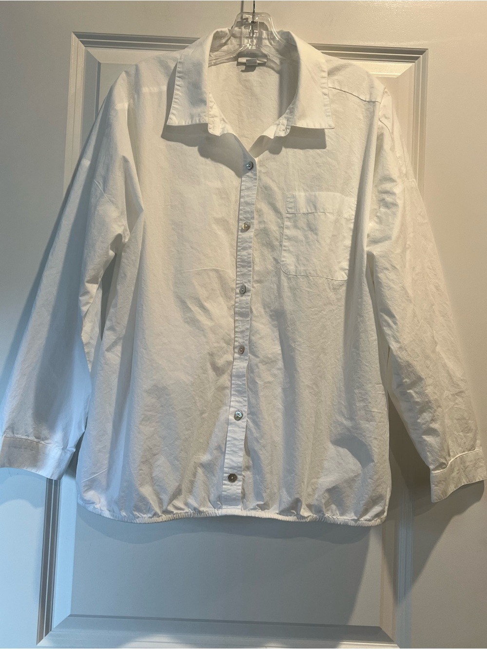 J. Jill White Casual Button-Down Shirt with Eladtic Hem
